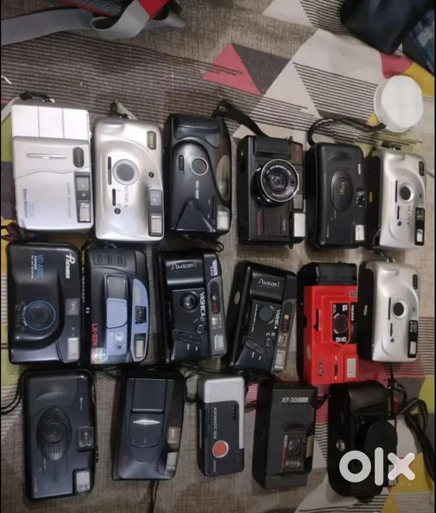 Antique & Vintage Lot of 16 reel cameras and 1 sony music system