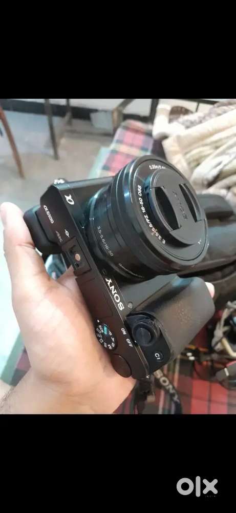 Sony 6100 camera