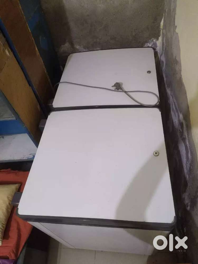 Refridgerator of shop double door.