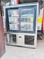 Display Chiller for Sale – Excellent Condition 
 (Ready to Use)