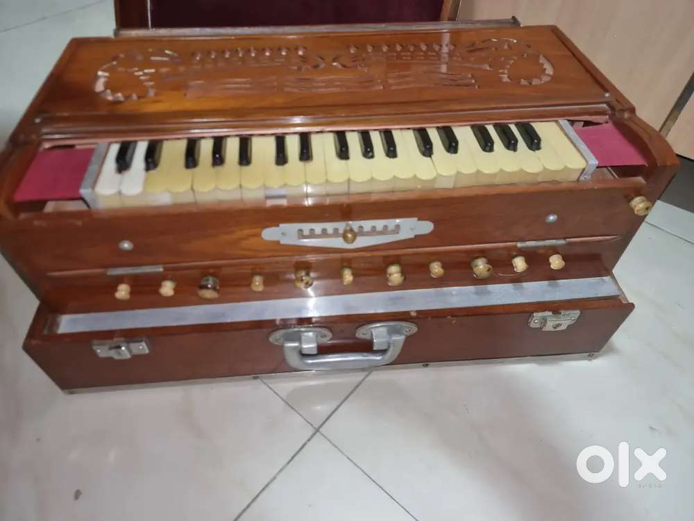 Scale Changing Harmonium