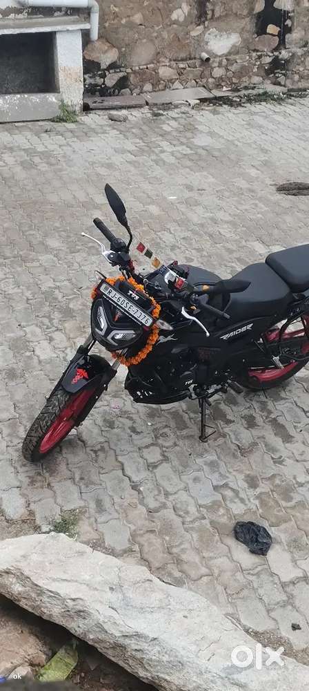 Good condition and only 4 month use