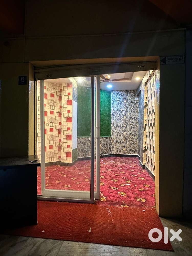 Shop or office space for rent,situated at mozamjahi market,canara cons