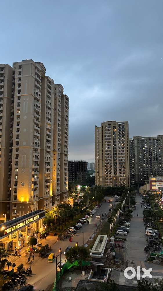 1 Female flatmate Required