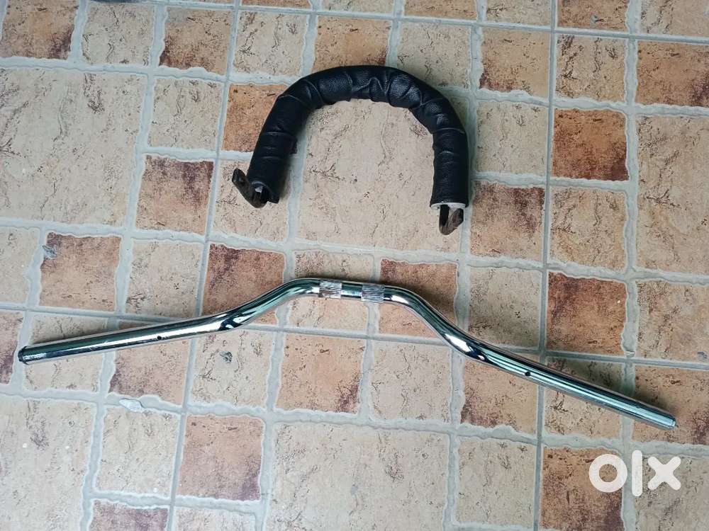 A handle bar for classic 350 Original and back rest with cushion.