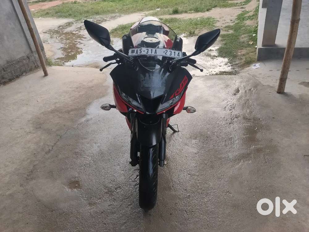 R15 v3  metallic Red