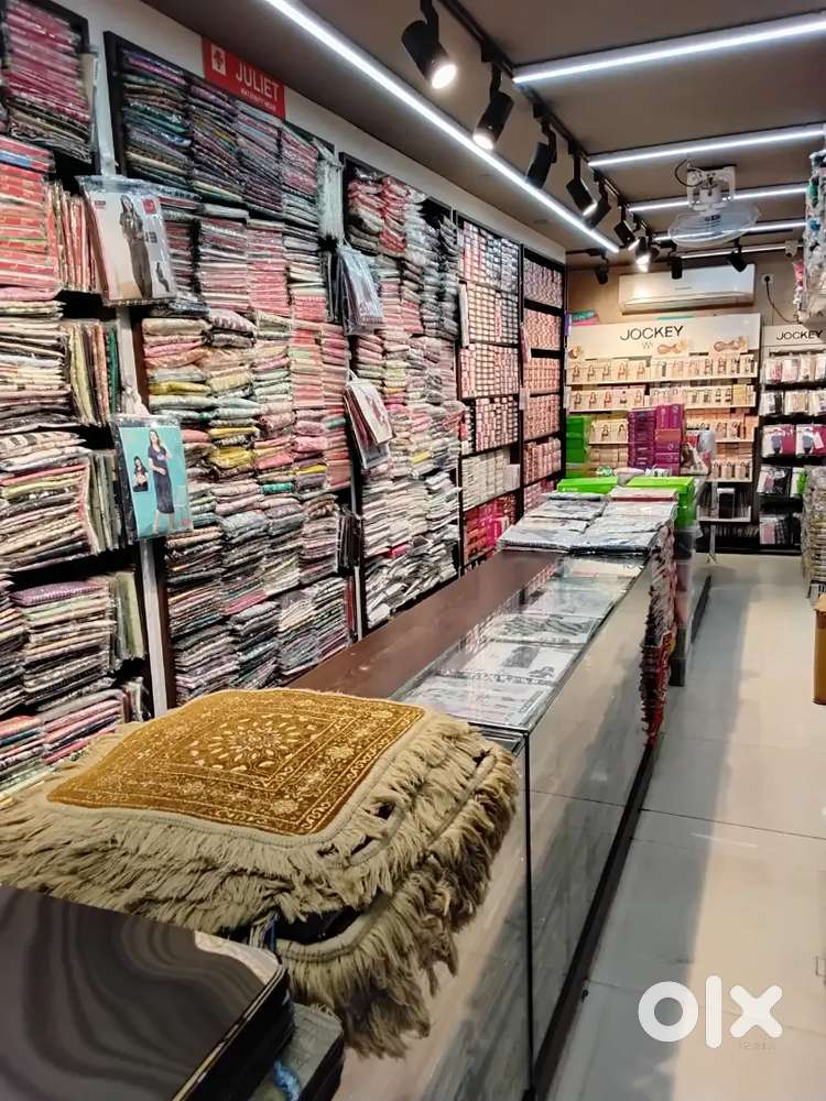 Experienced Salesgirl