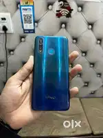 A good condition vivo z1 pro 6/64 in very cheap prize seal pack phone