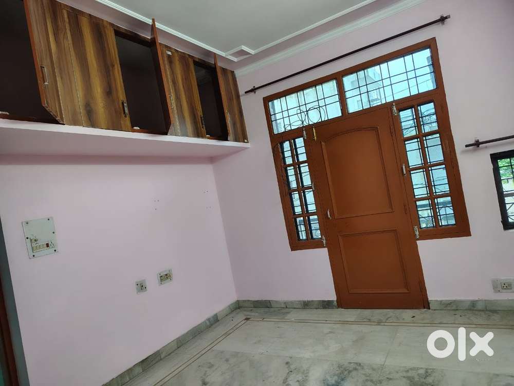 Wide porch,balcony