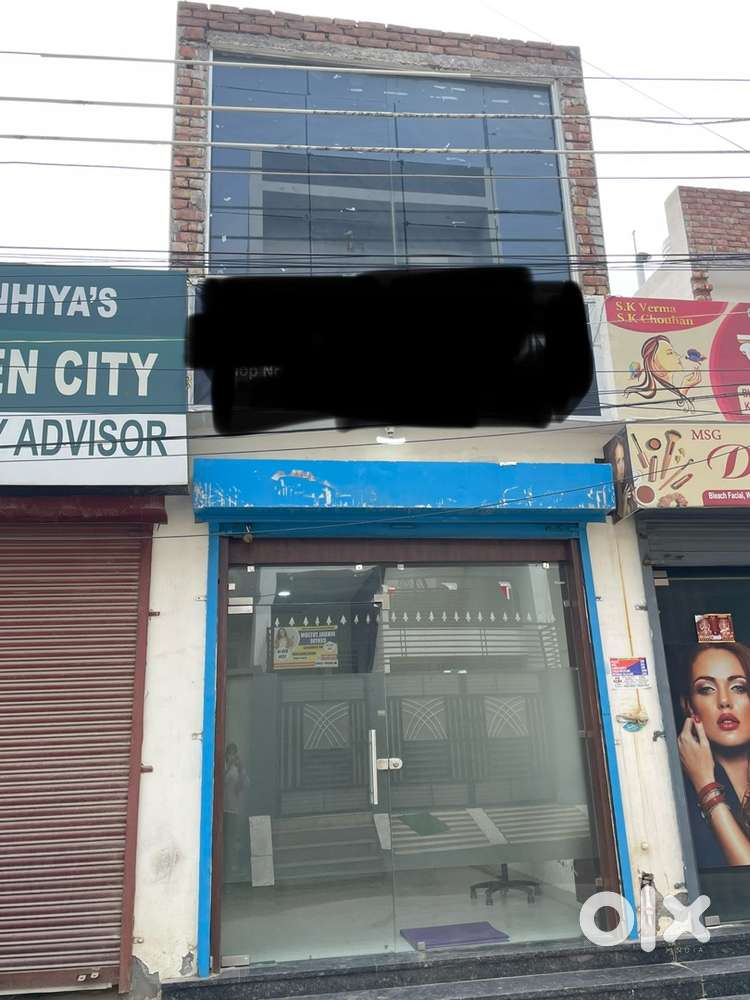 Double storey shop for rent