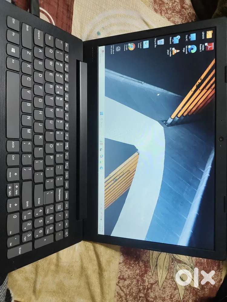 Lenovo laptop new condition money problems