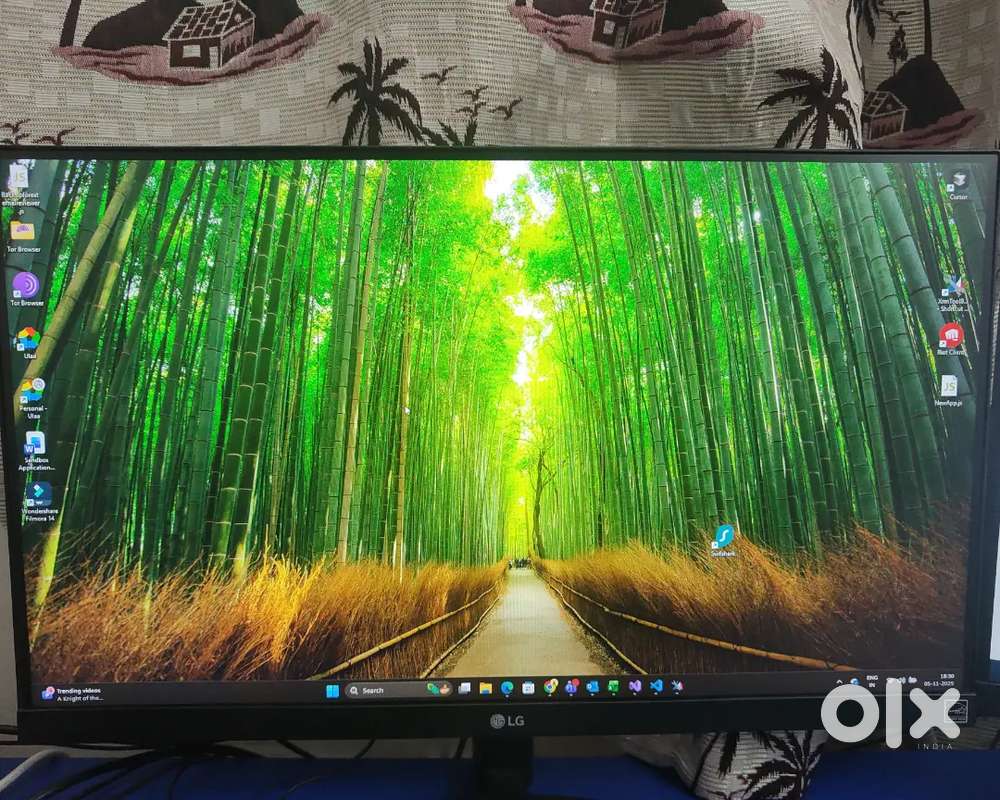 LG 21.5 Inch Monitor - Superb Condition like New