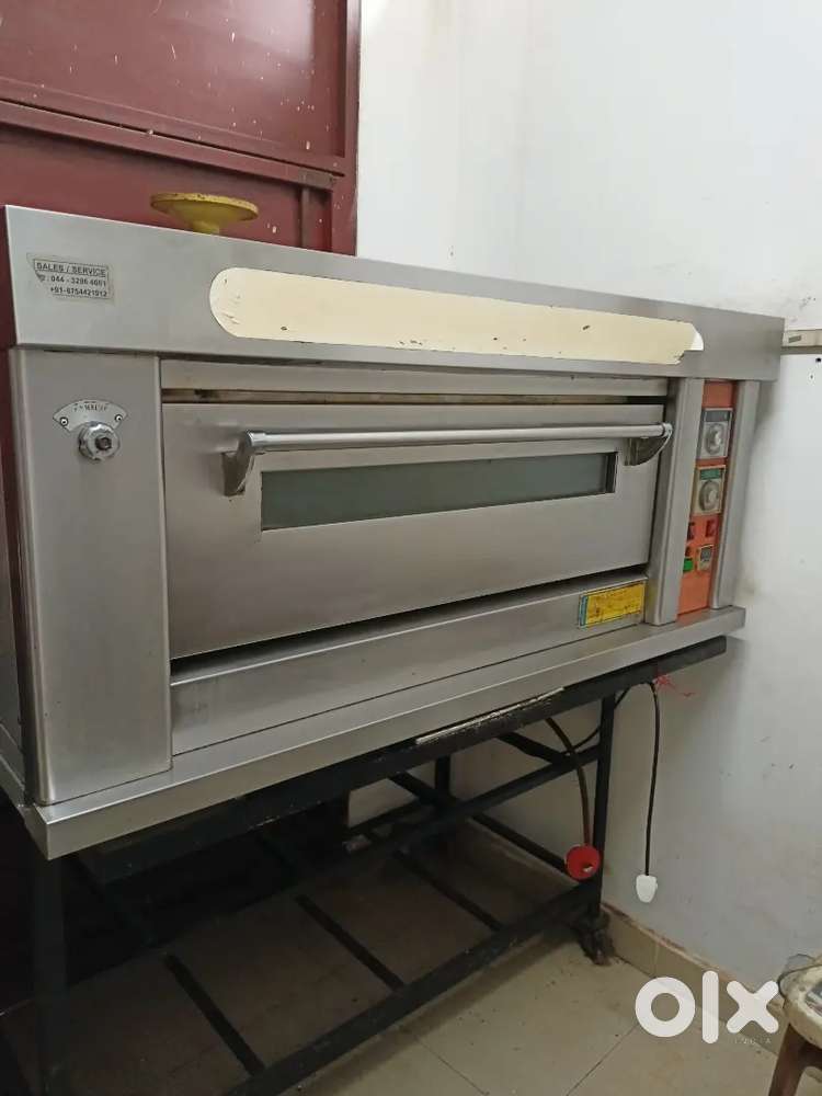 Cake making oven