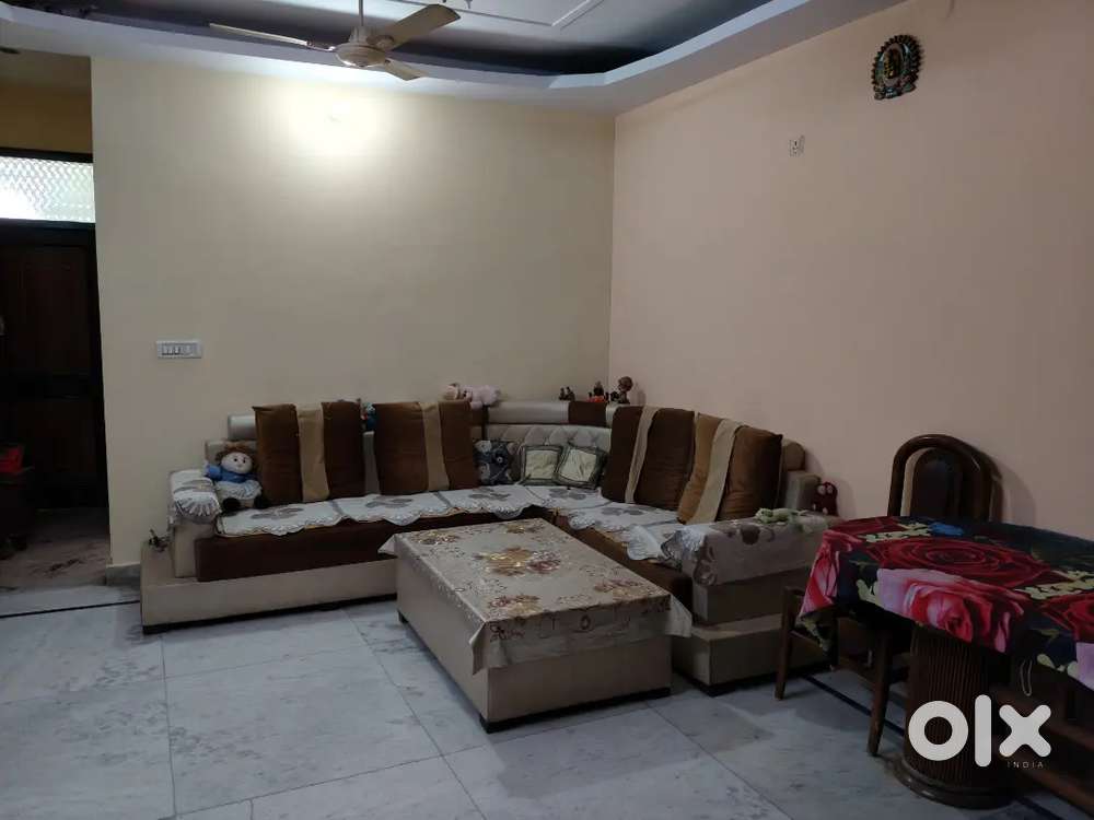 3 BHK (100 Gaj) First Floor 25 Feet Road, Sant Nagar, Burari