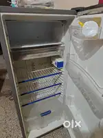 Whirlpool refrigerator 220 litres