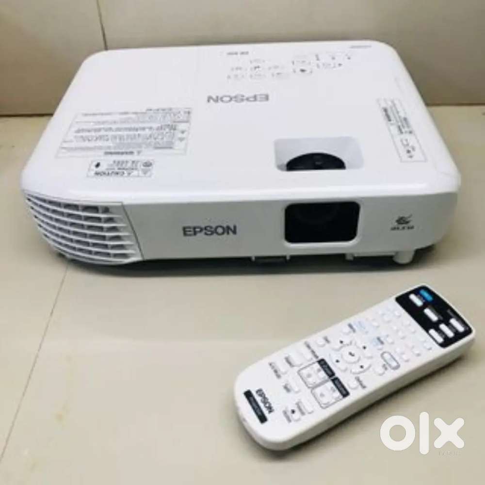 Epson EB FH06 projector