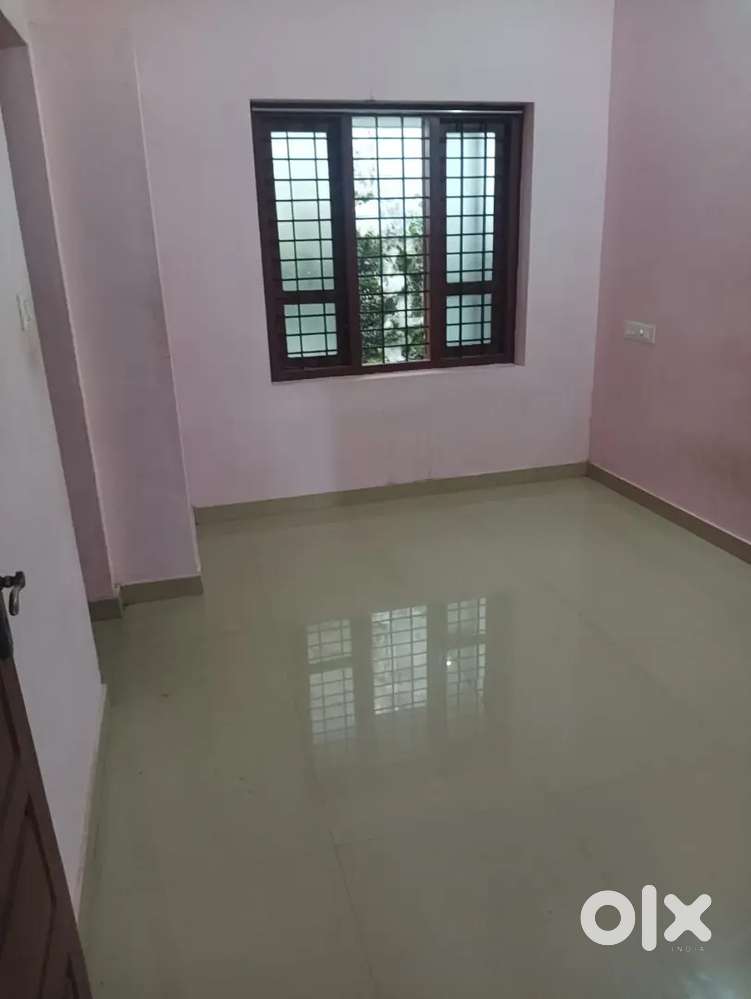 Bachellor 2bhk house for rent in vazhuthacaud jn