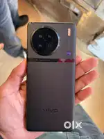 Vivo x90 8gb ram,256 gb storage