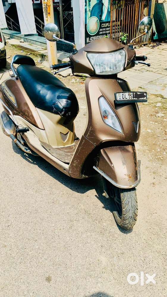Tvs jupiter classic new tyre n battery