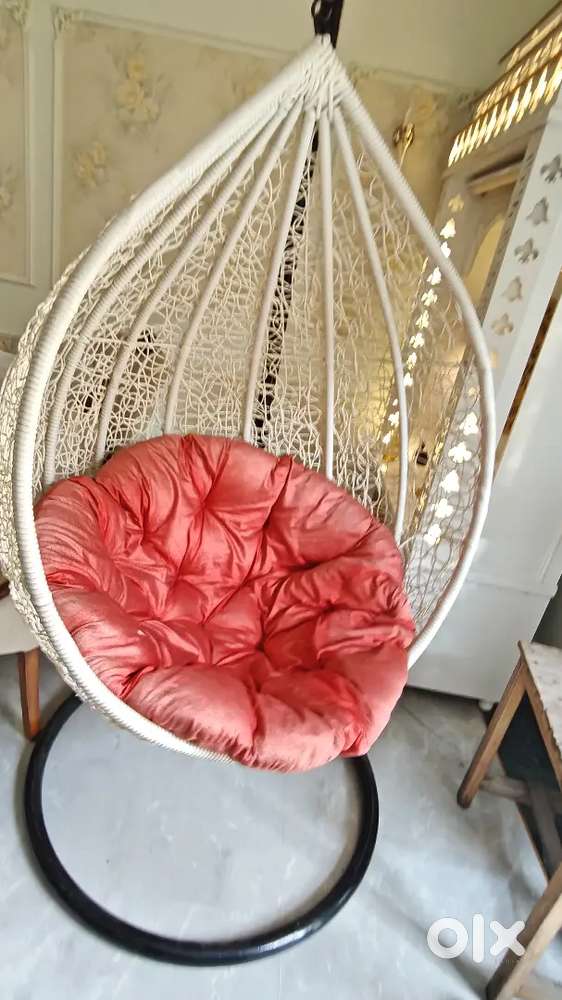 Hanging egg chair (jhoola)