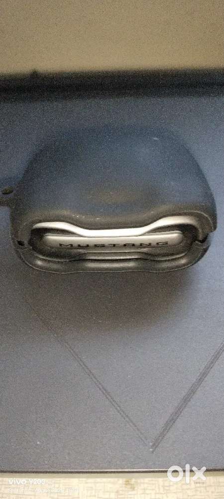 Mustang earbuds torq