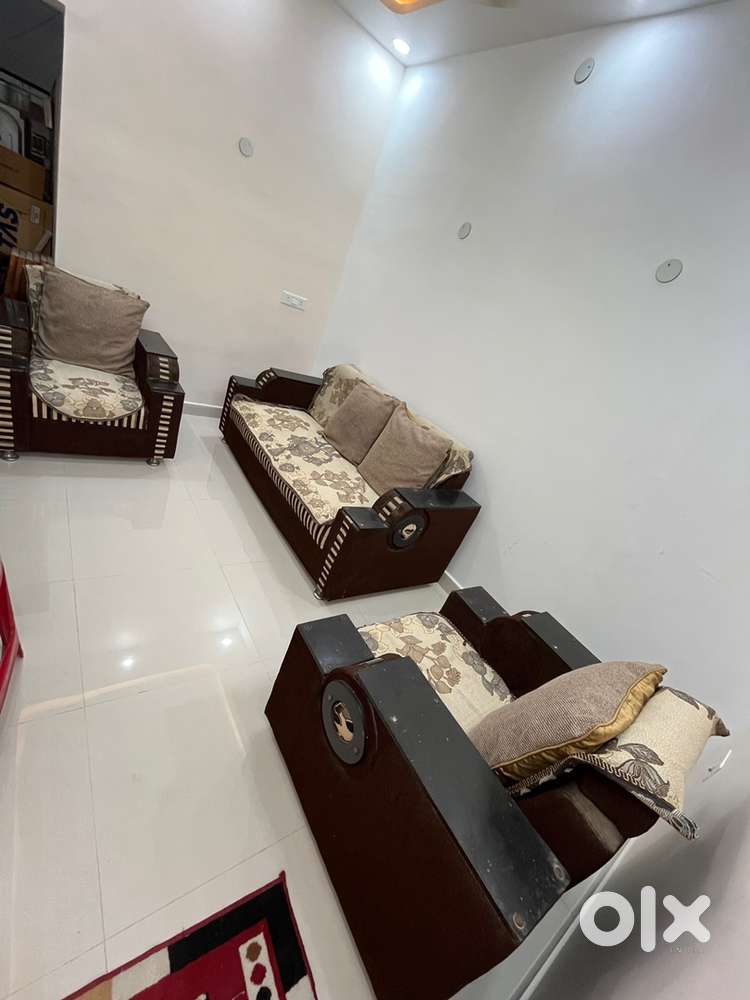 5 seater sofa set for sale!