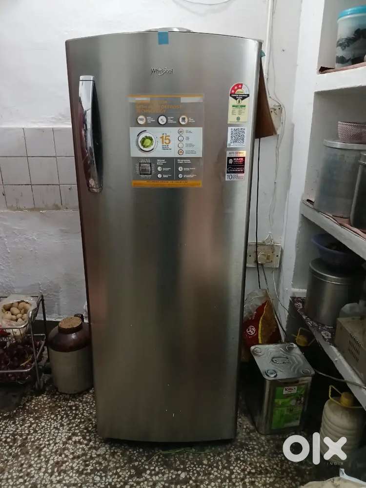 New condition fridge