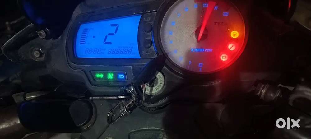 Bike me koi kami nahi na paise ki jarurat h isi liye nevh raha hu