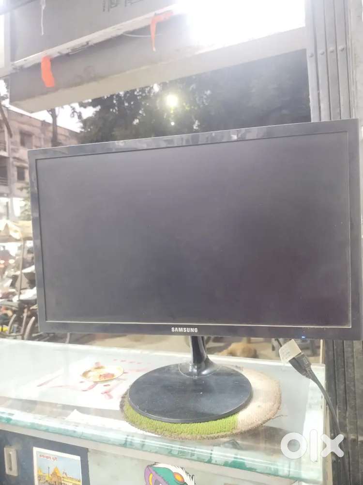 Assemble computer and hp printer