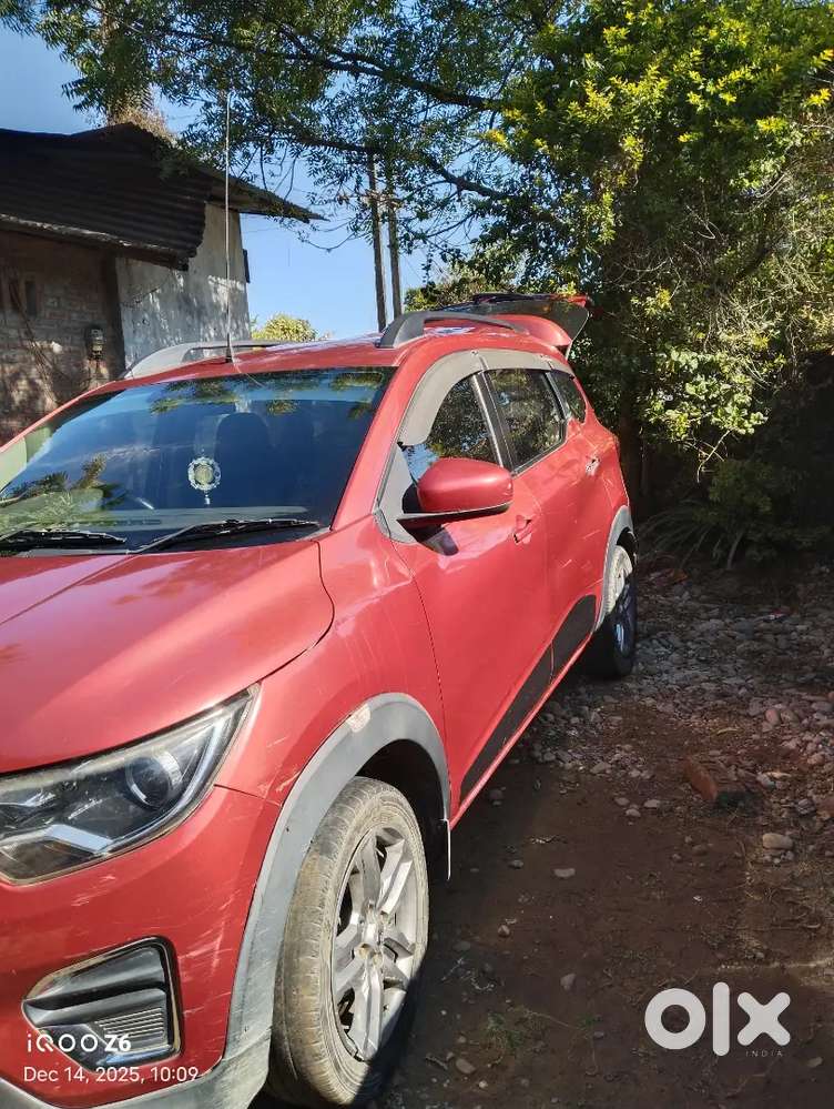 Renault Triber 2020 Petrol good conditin car serious customer contact