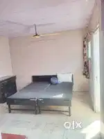 1 room available for rent in 2 room set