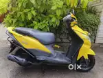 2015 HONDA DIO YELLOW