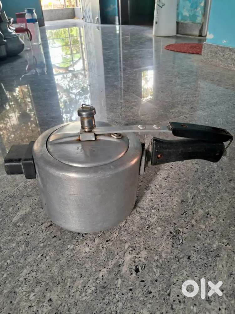Bajaj 3 Litre Pressure Cooker. In fresh Condition.