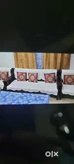 Sofa set well maintaine