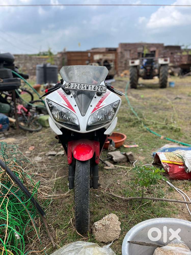 Yamaha r15
