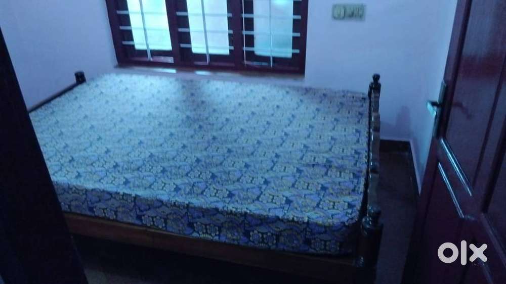FOR BACHELORS / FAMILY 1 BHK SEMI FURNISHED 1ST FLOOR .