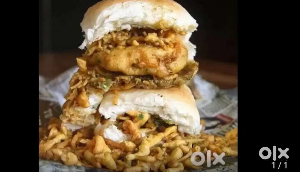 Cook For making Vadapav ..bhaji pav etc