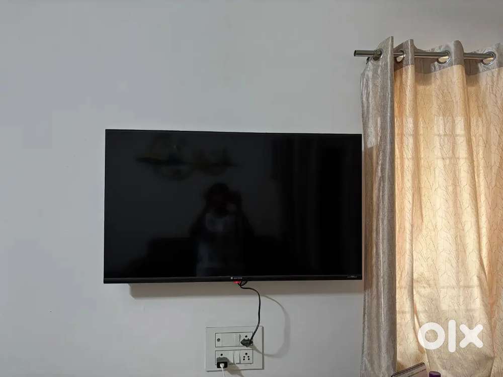 Realme tech life QLED Ultra HD TV