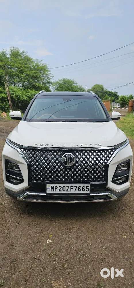 MG Hector Plus 2023 Petrol Well Maintained