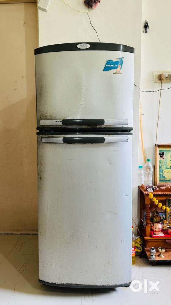 Whirlpool F23 Dlx 220L Double Door Refrigerator in Excellent Condition