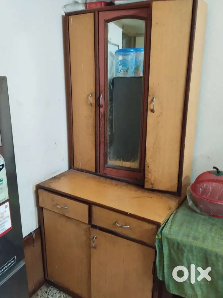 Dressing Unit