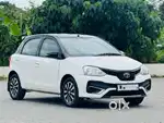 Toyota Etios Liva V Dual Tone, 2017, Petrol