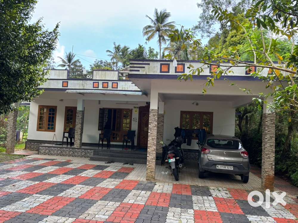 House with 23 cent plot for sale