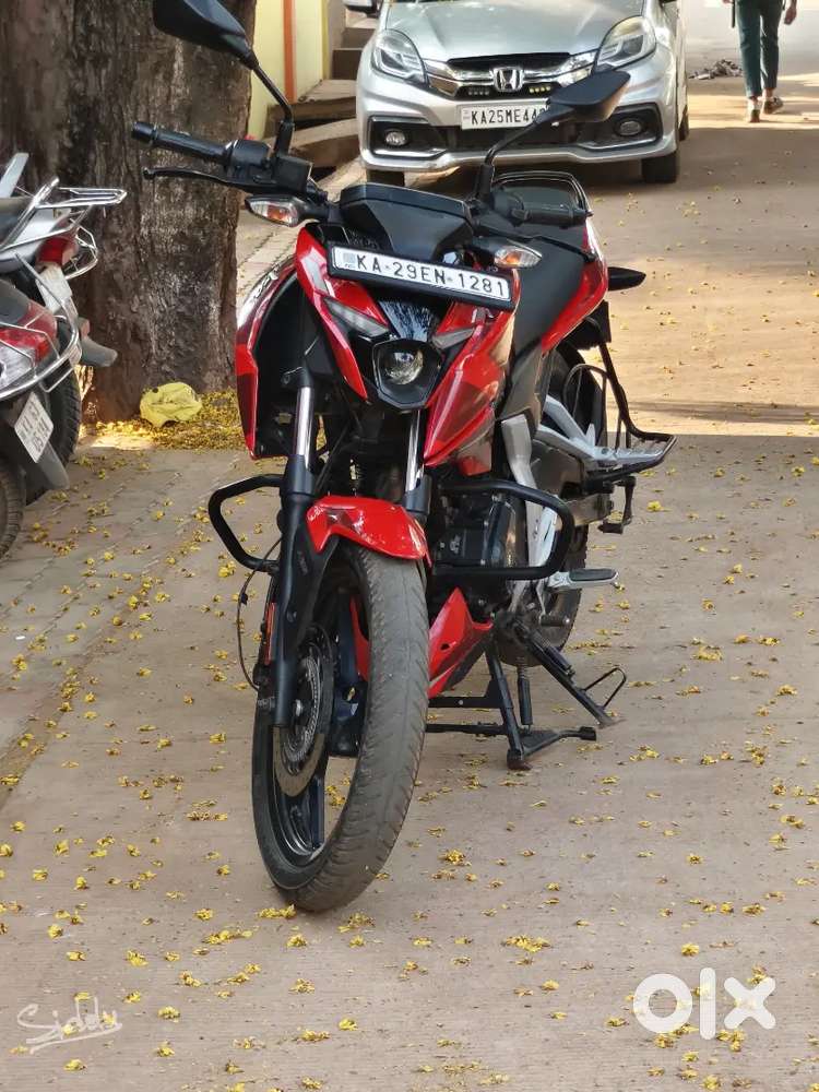 Pulsar N150 in good condition.
