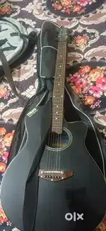 guitar (yemaha)