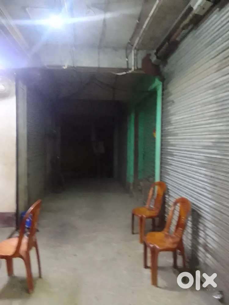 মছলন্দপুর দোকান ভাড়া তেঁতুলিয়া রোড পূর্বাশা হল এর পাশে (রানী মার্কেট