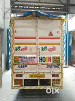 Bolero  maxi trukMahindra