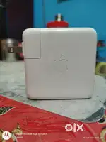 Apple (61W) USB-C Power Laptop Adapter