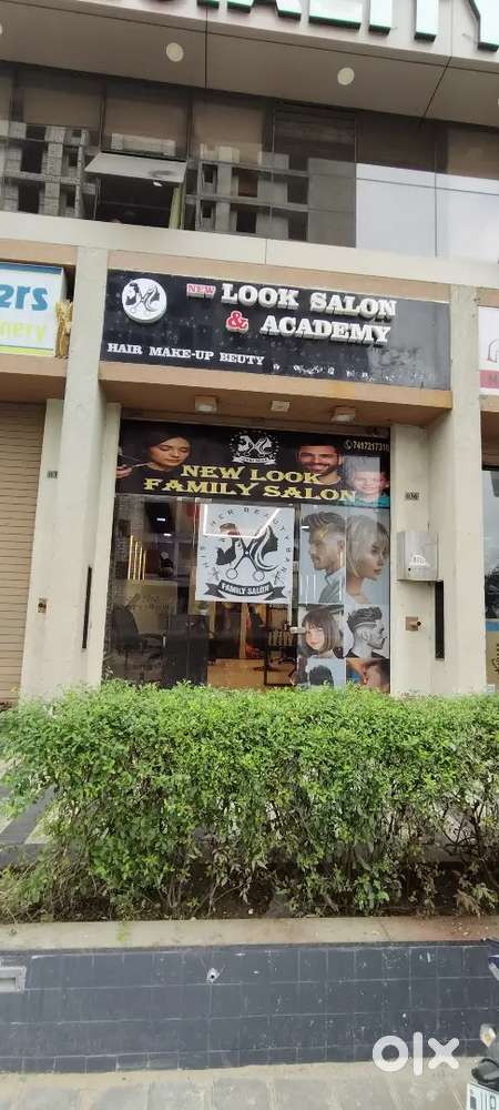 Salon sale 300000