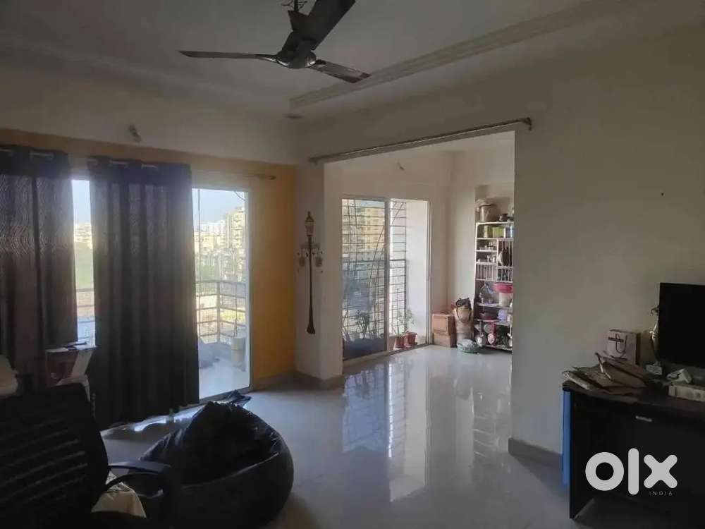 Required female flatmate